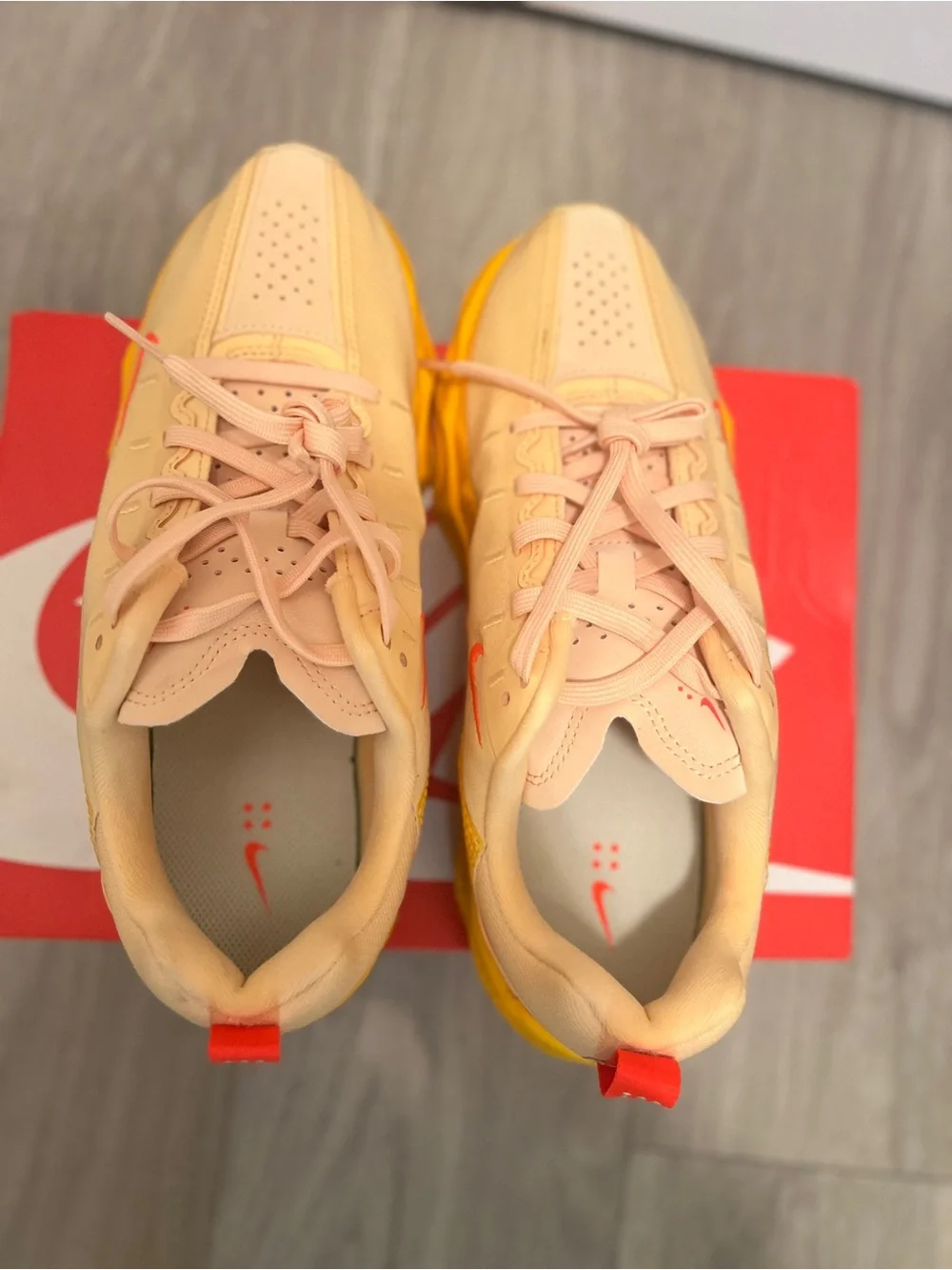 Nike kids unisex Yellow and Beige Chunky Sneakers with Red Accents